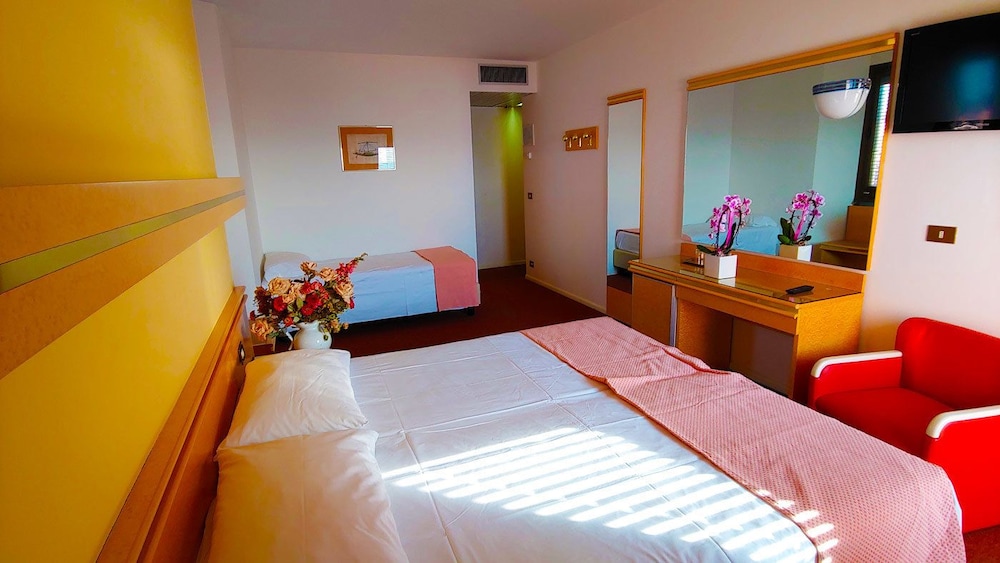 

Milano - Grado - Hotel Antares