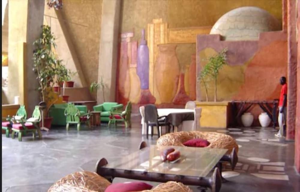 

Roma - Gorée - Hôtel Le Sokhamon