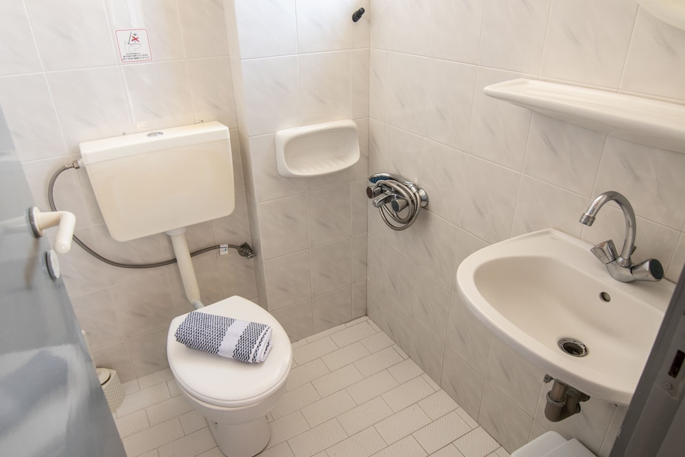 

Bologna - Chania - Girogiali beach hotel - Adults only
