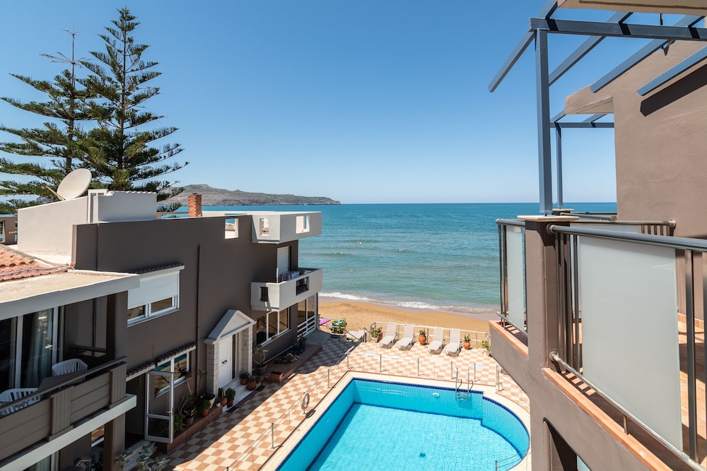 

Roma - Platanias (Crete) - Girogiali beach hotel - Adults only