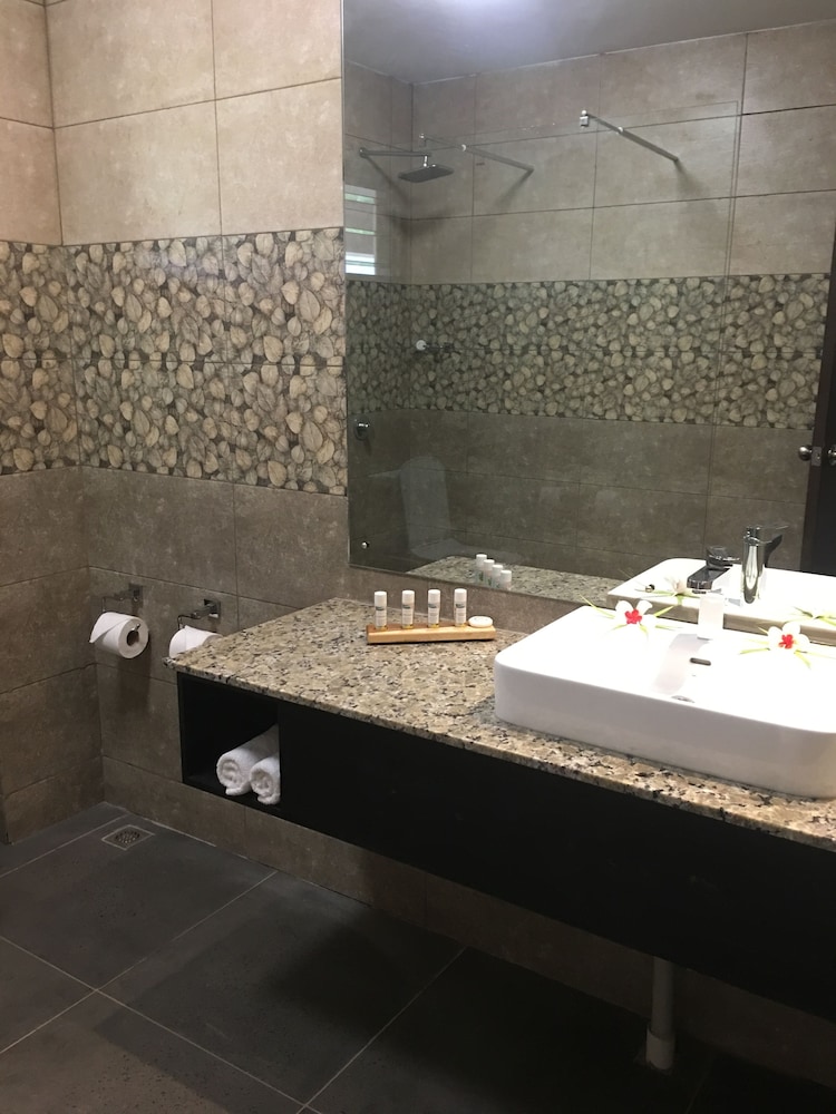 

Milano - Sigatoka - Yadua Bay Resort