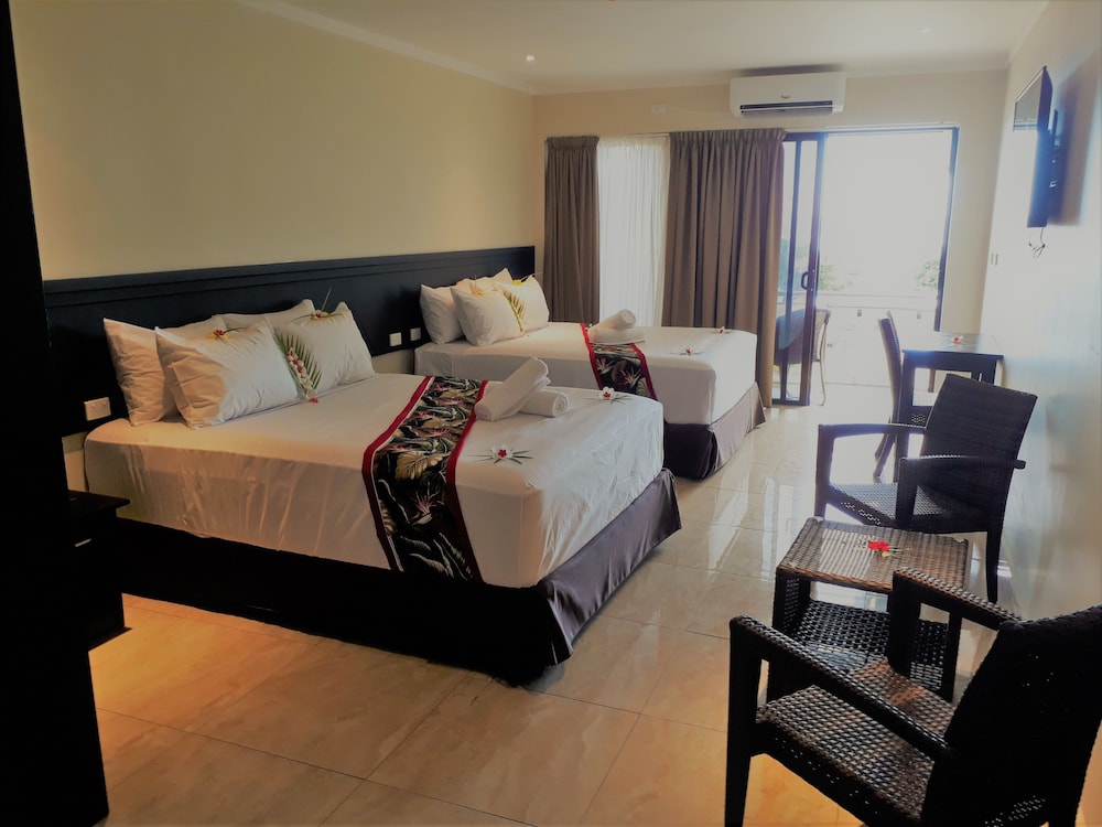 

Roma - Sigatoka - Yadua Bay Resort