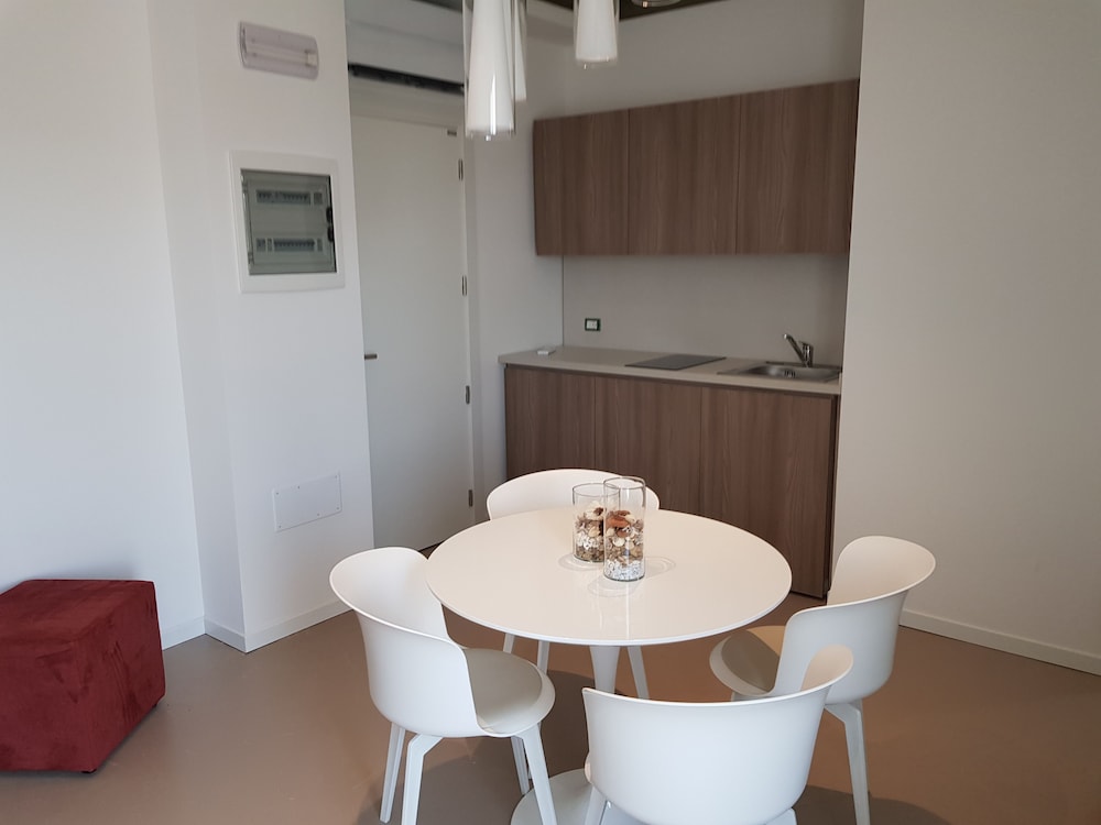 

Catania - Milano Marittima - Venus Suites