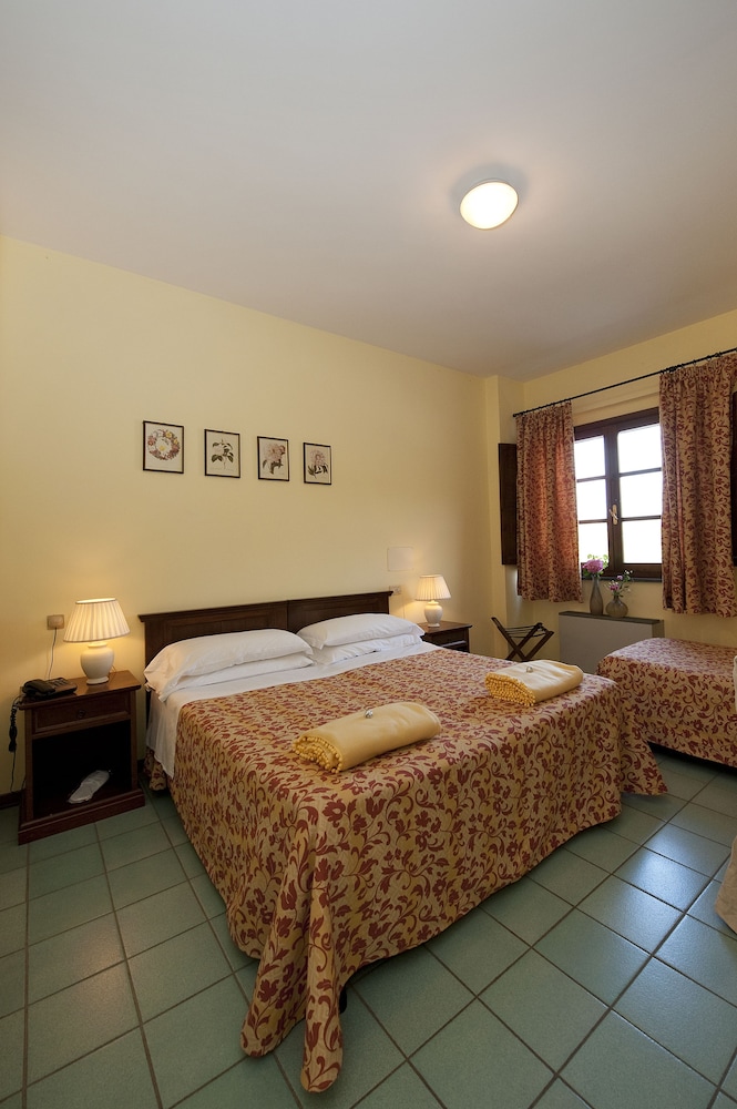 

Napoli - Volterra - Hotel Molino D'Era