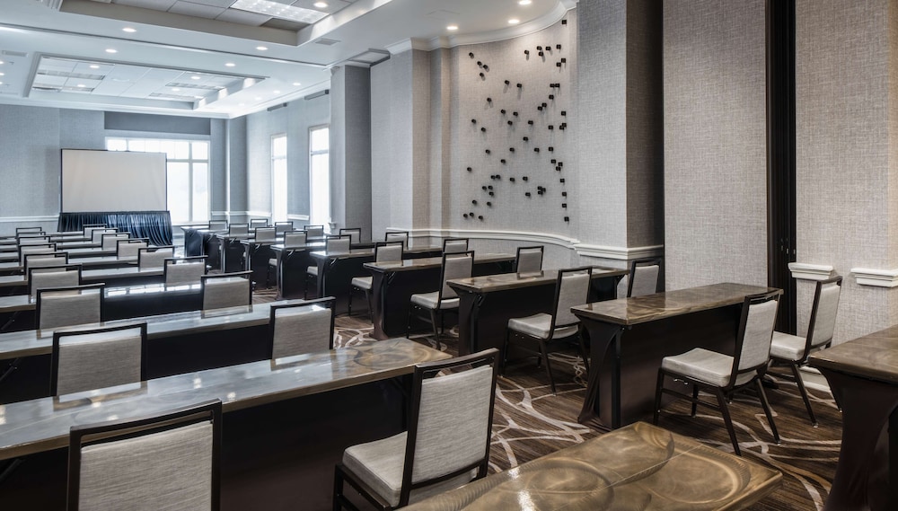 

Ancona - Islandia - Hyatt Regency Long Island