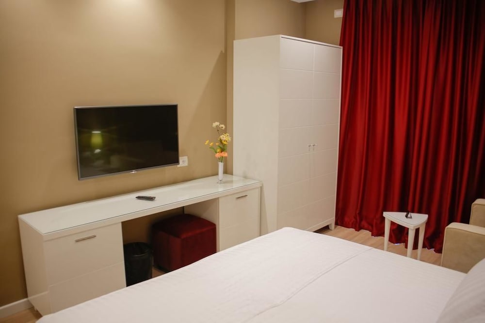 

Napoli - Ksamil - Hotel Luxury