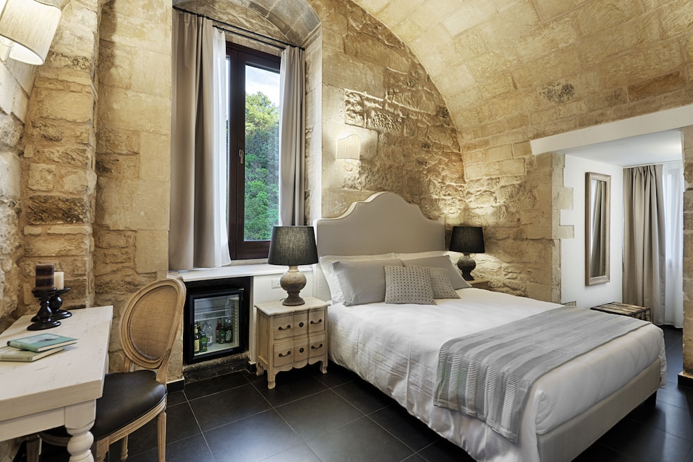 

Milano - Modica - Itria Palace