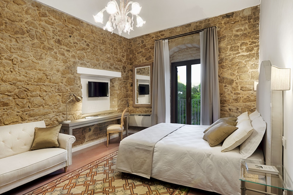 

Milano - Modica - Itria Palace