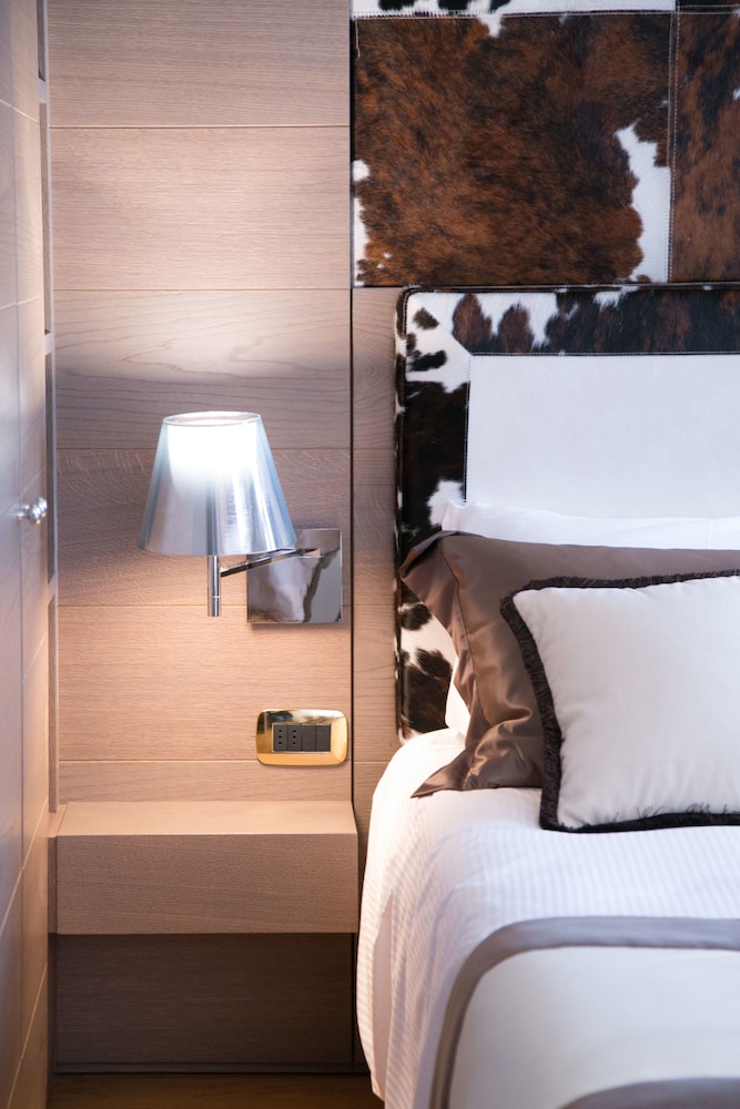 

Bari - Cortina d'Ampezzo - Ambra Cortina Luxury&Fashion Hotel