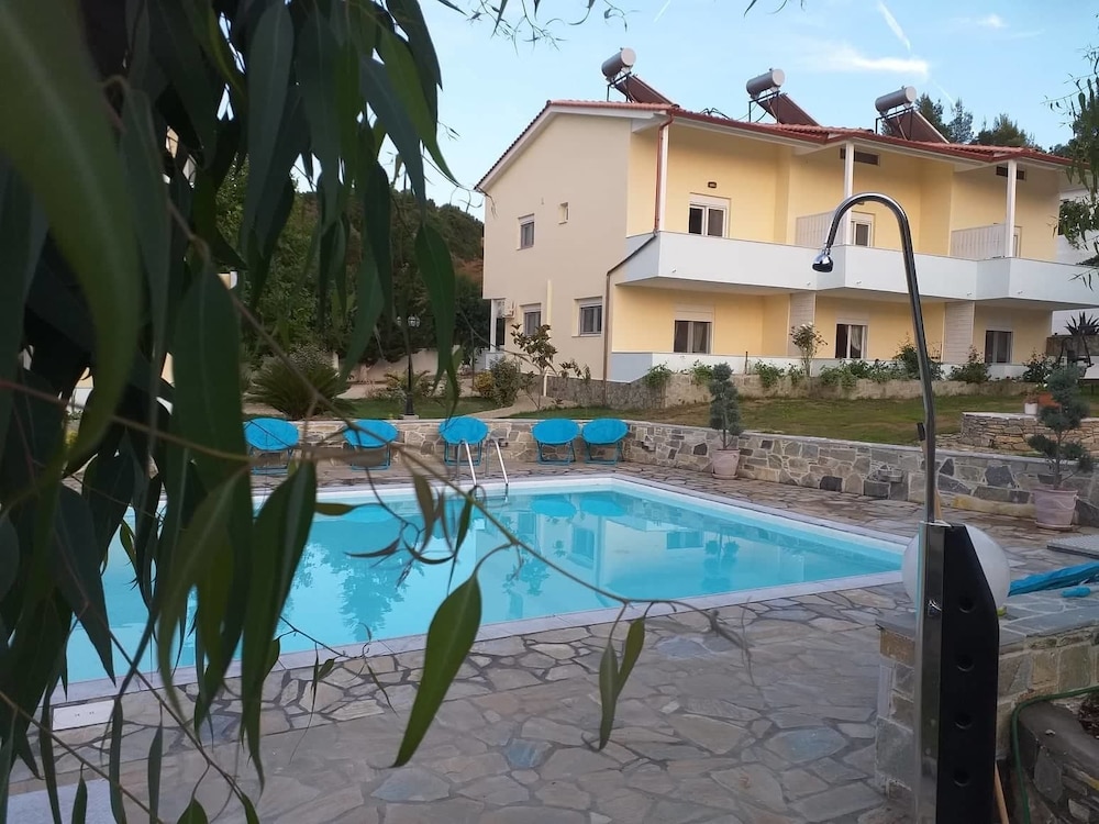 

Bologna - Toroni - Caretta Village