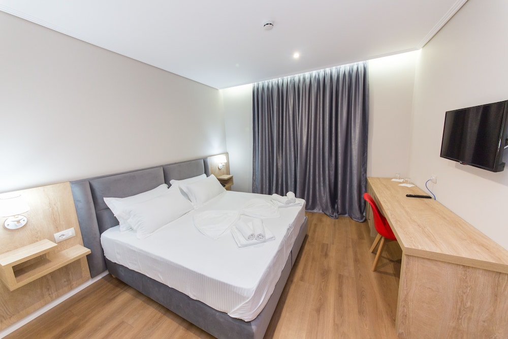 

Roma - Ksamil - Class Hotel