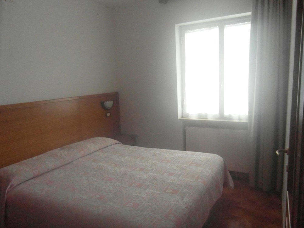 

Napoli - Castel di Sangro - Albergo Del Sole