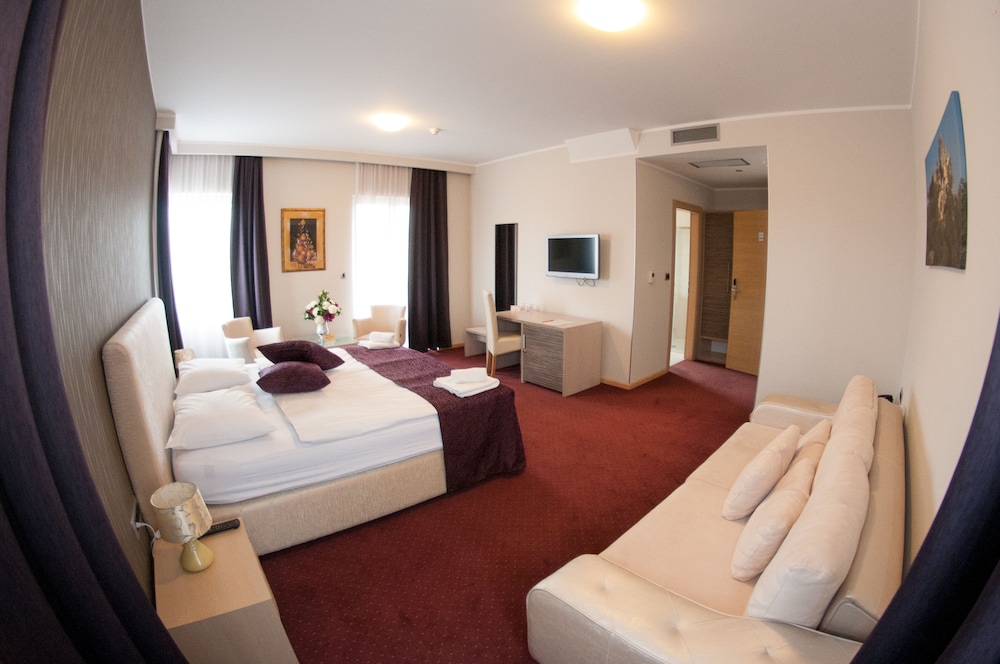 

Bari - Međugorje - Hotel Brotnjo