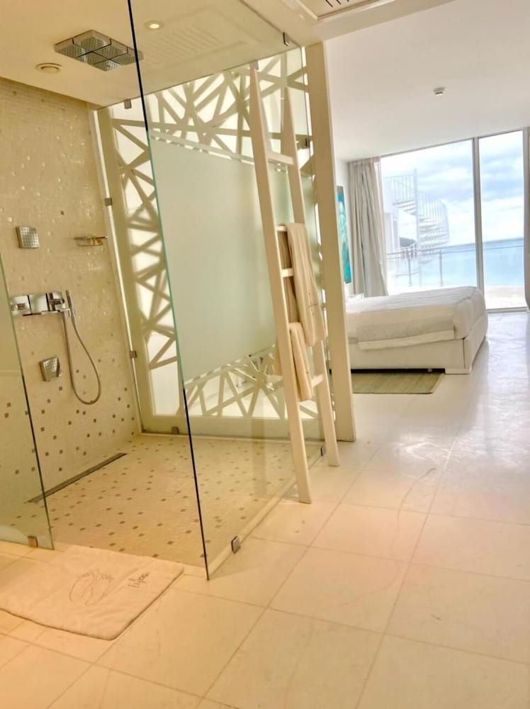 

Roma - Carthage - Hotel La Tour Blanche