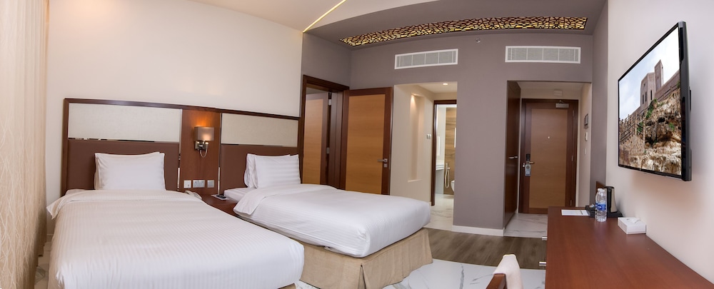 

Roma - Mu‘askar al Murtafi‘ah - Muscat Gate Hotel