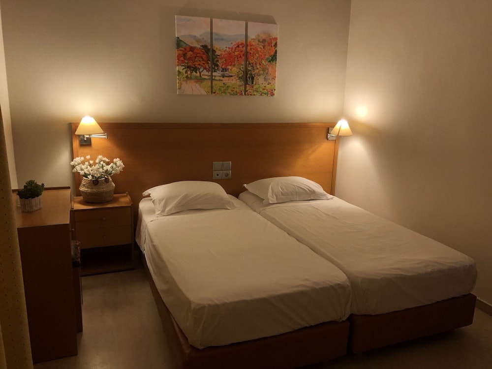 

Catania - Kardamena - Philippos Studios & Apartments