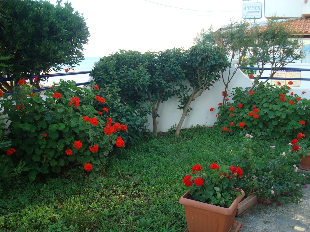 

Roma - Kardamena - Philippos Studios & Apartments