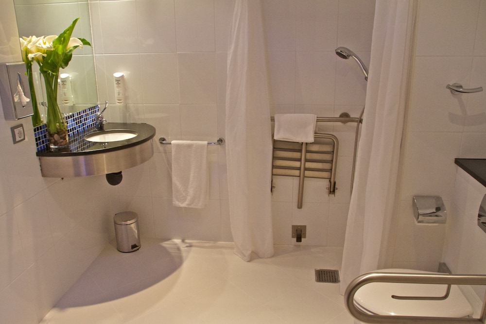 

Milano - Los Barrios - Holiday Inn Express Campo de Gibraltar - Barrios