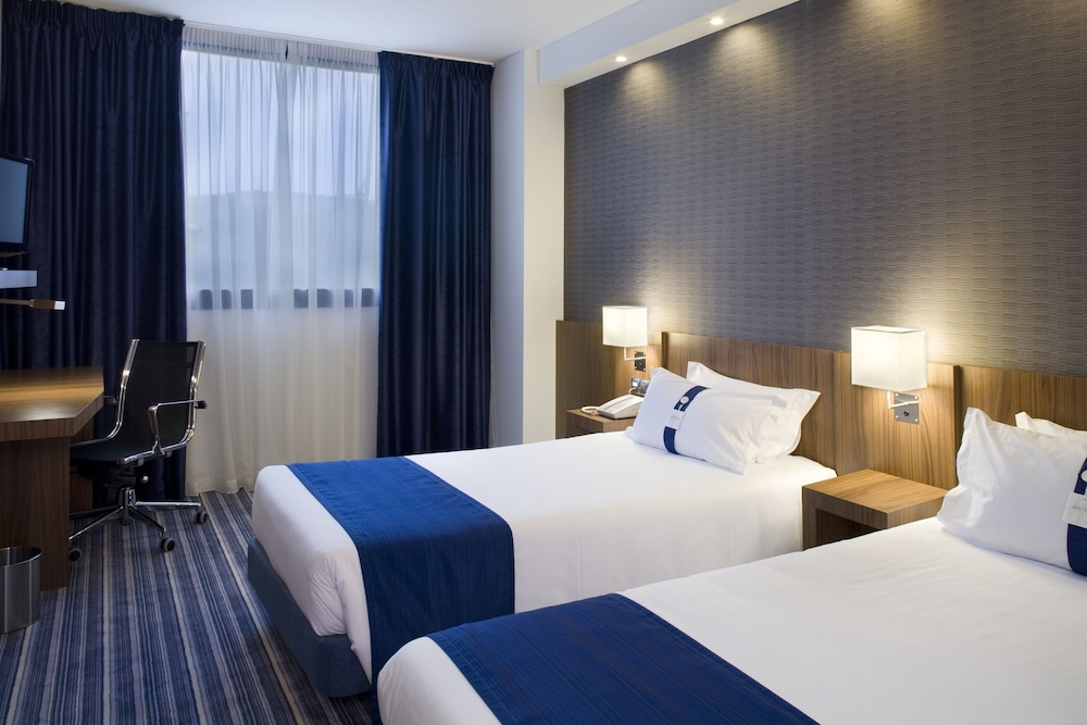 

Milano - La Línea de la Concepción - Holiday Inn Express Campo de Gibraltar - Barrios