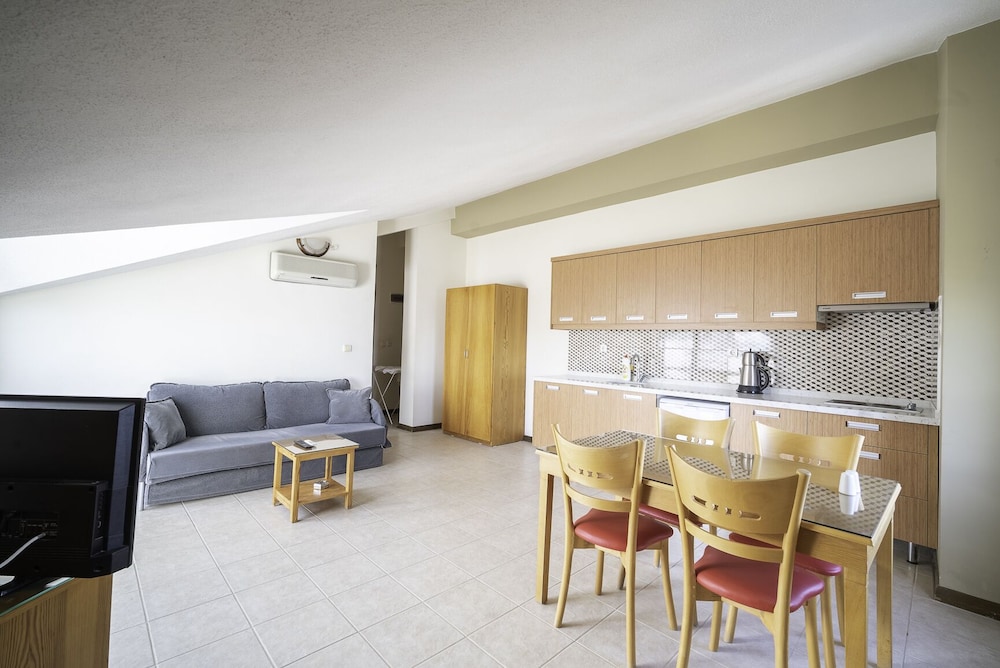 

Roma - Datça - Fora Apart Hotel