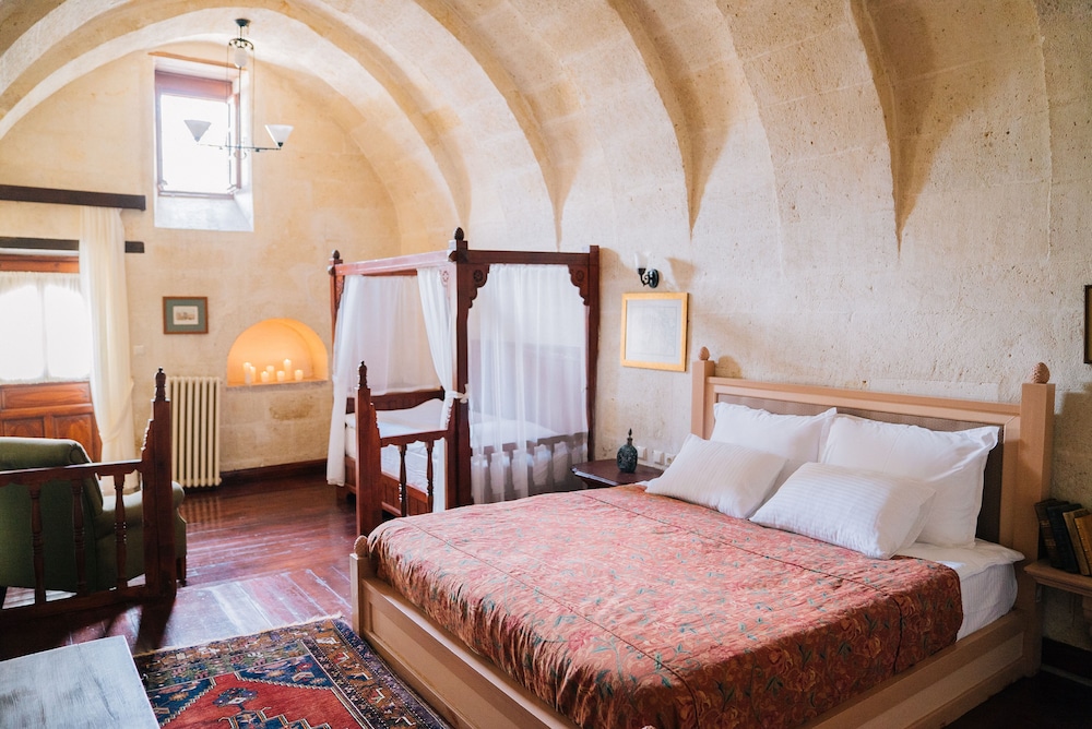 

Catania - Ayvalı - Gul Konaklari - Sinasos - Special Class