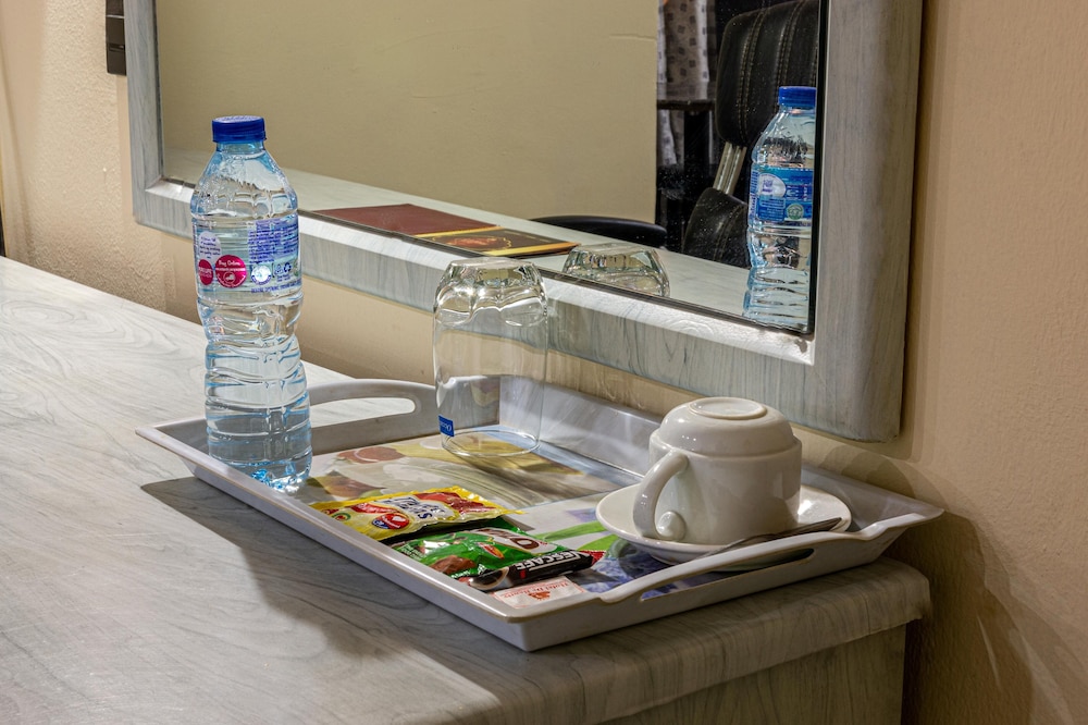 

Verona - Abuja - Hotel De Bently
