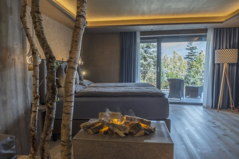 

Napoli - Cavalese - La Roccia Wellness Hotel