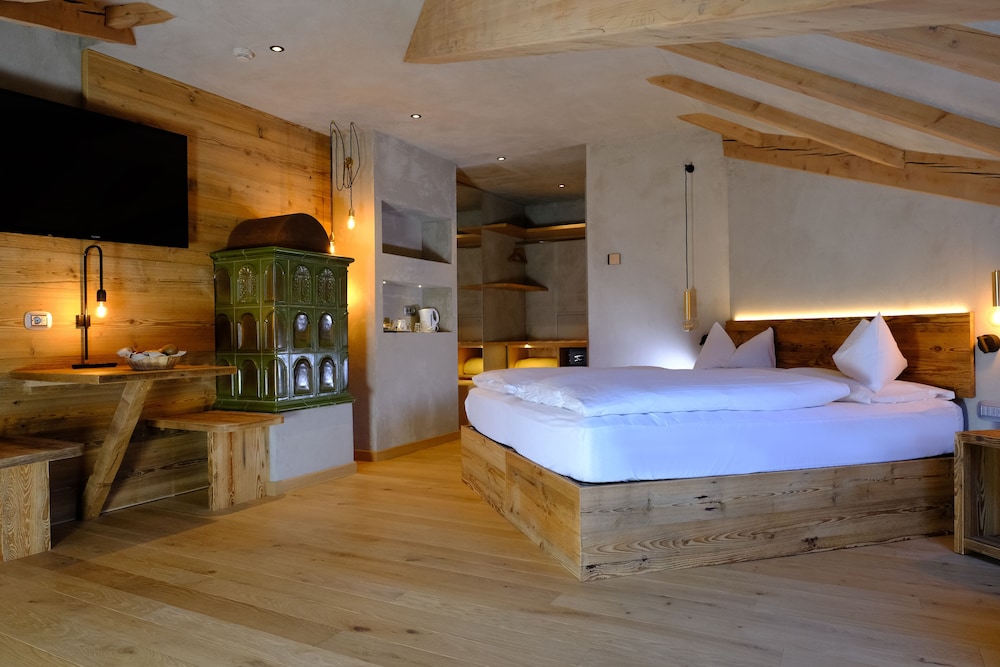 

Napoli - Cavalese - La Roccia Wellness Hotel