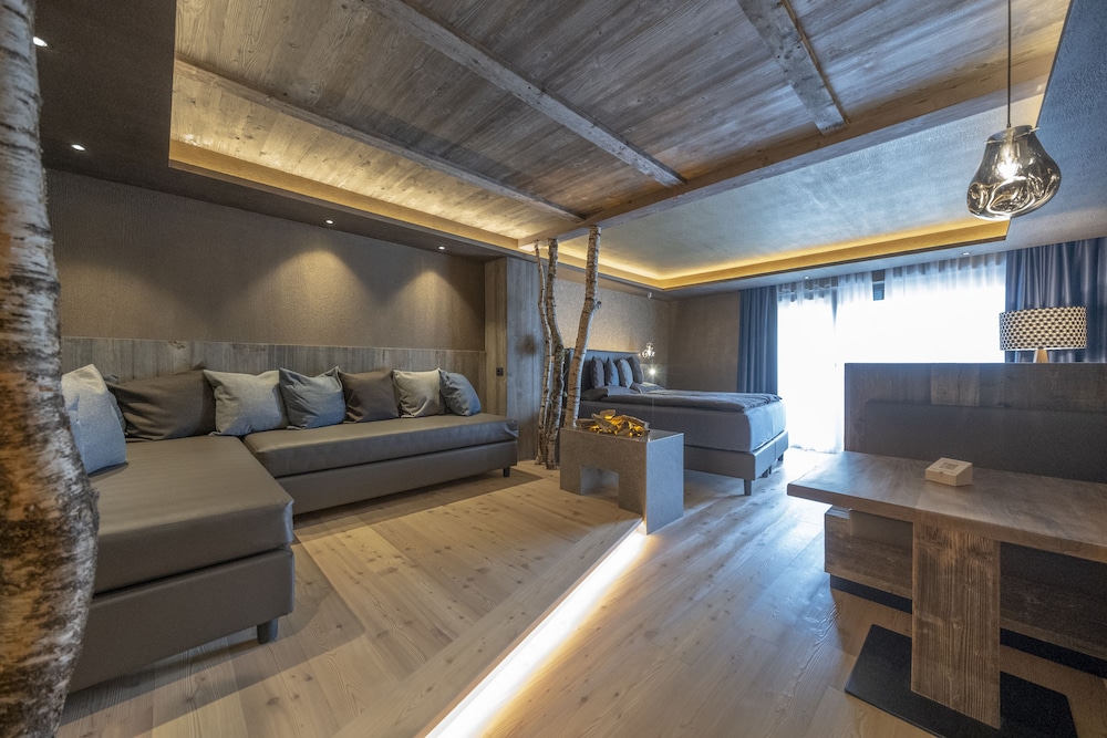 

Bari - Val di Fiemme, Montagna Italia - La Roccia Wellness Hotel