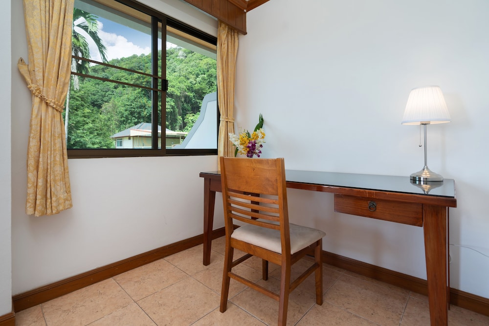 

Bologna - Chalong - Memory Karon Resort
