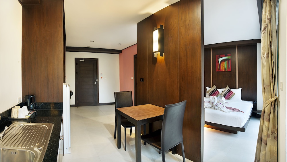 

Bologna - Rawai - Ratana Hotel Chalong