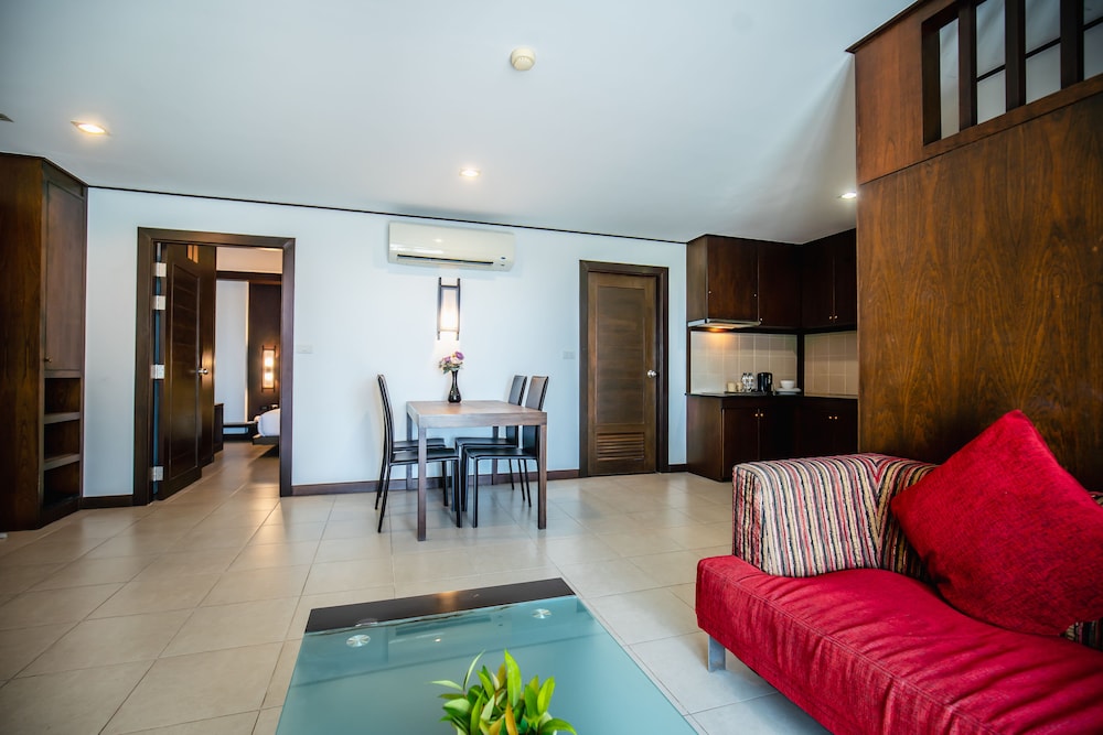 

Bologna - Rawai - Ratana Hotel Chalong