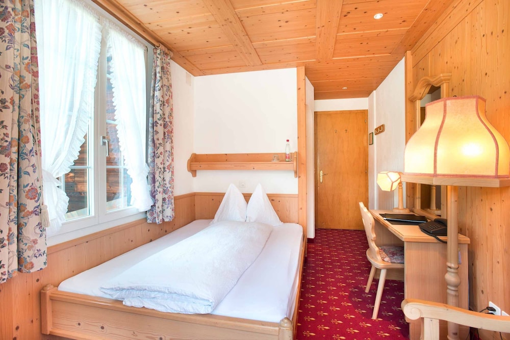 

Catania - Grindelwald - Hotel Sonnenberg
