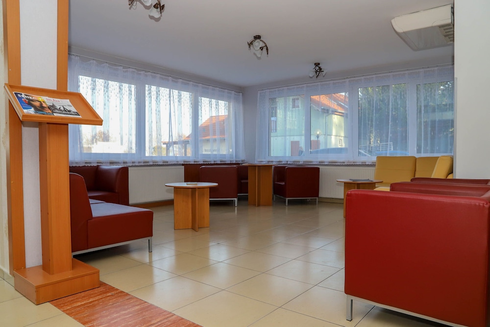 

Roma - Senec - Hotel Zátoka