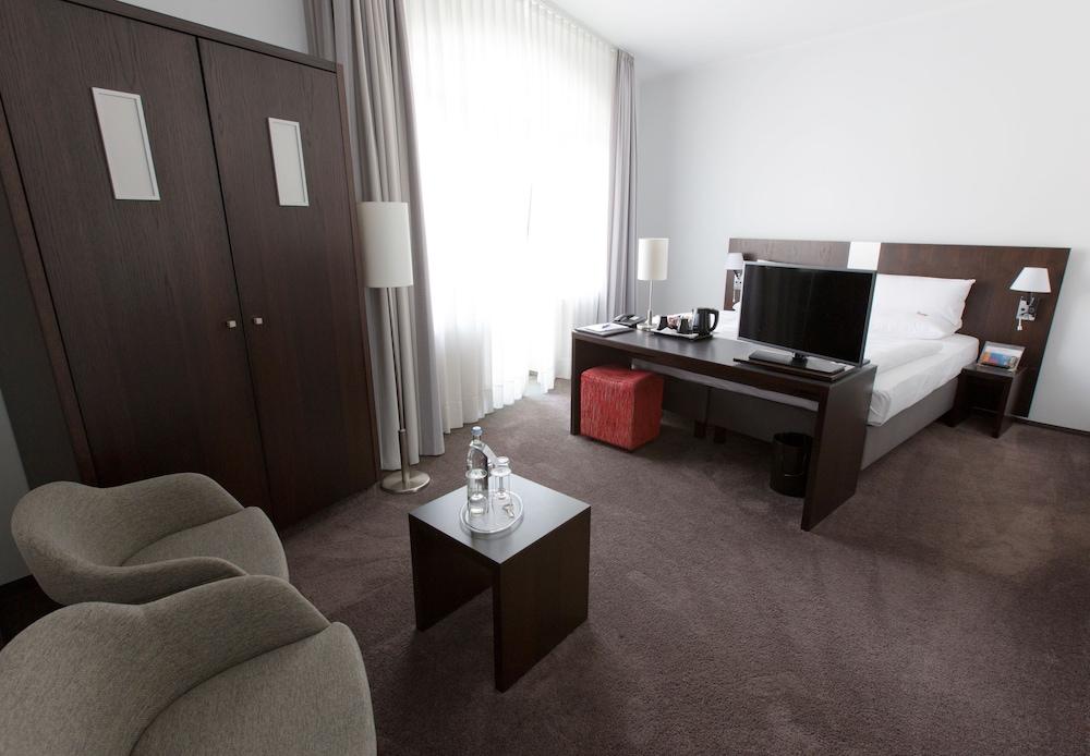 

Milano - Colonia - Astor & Aparthotel