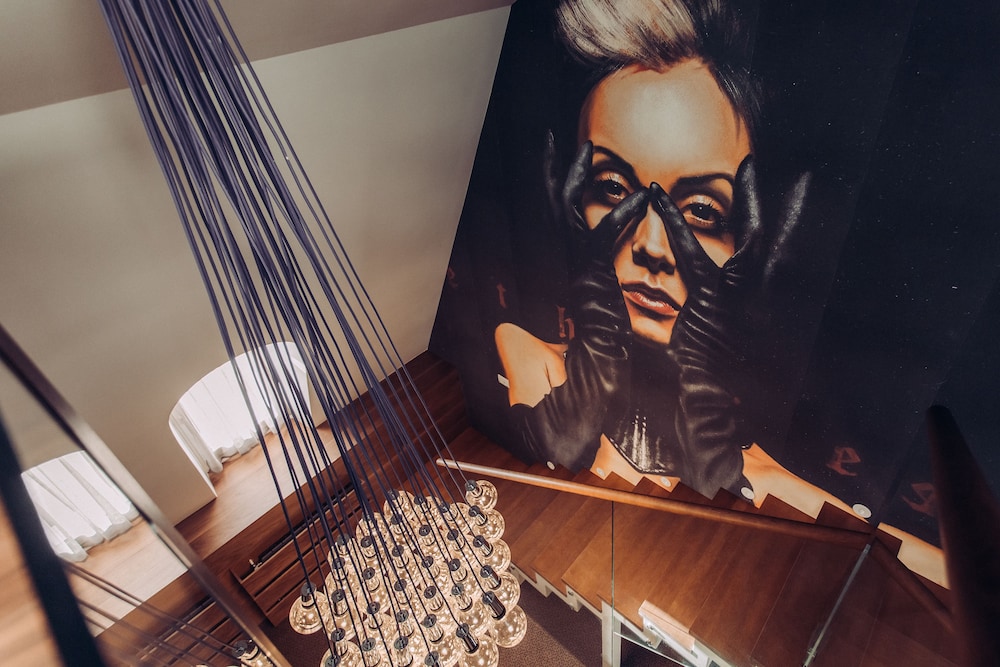 

Napoli - Odessa - UNO Design Hotel