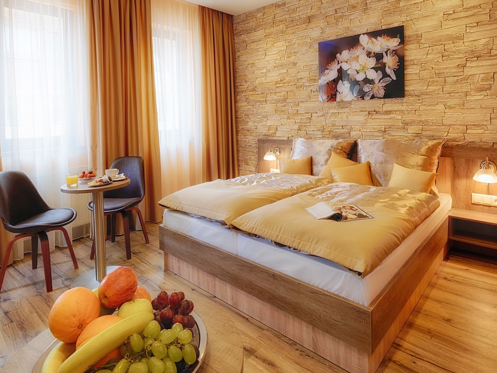 

Roma - Bratislava - Hotel Viktor
