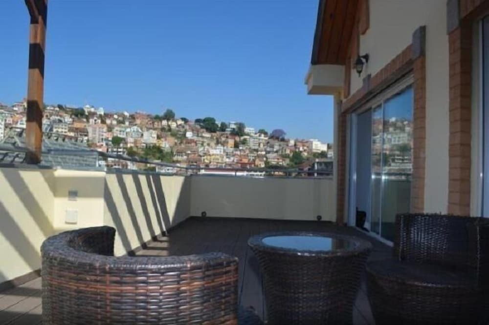 

Milano - Antananarivo - La Ribaudière