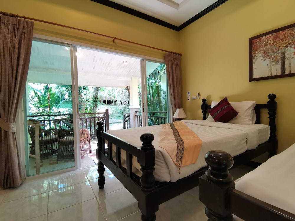 

Torino - Nai Harn Beach - Thai Modern Resort & Spa "Newly Renovated