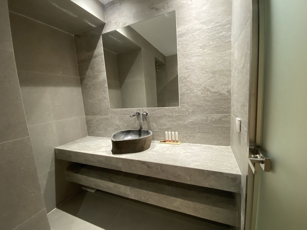 

Milano - Koríthion - Lithies Sea View Boutique Hotel