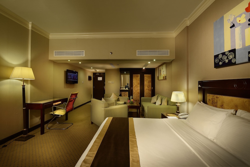 

Venezia - Muscat - Caesar Hotel