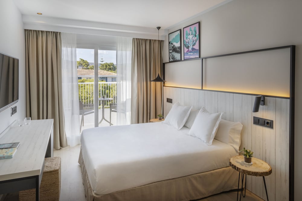 

Bologna - Calviá - Hotel Florida Magaluf - Adults Only