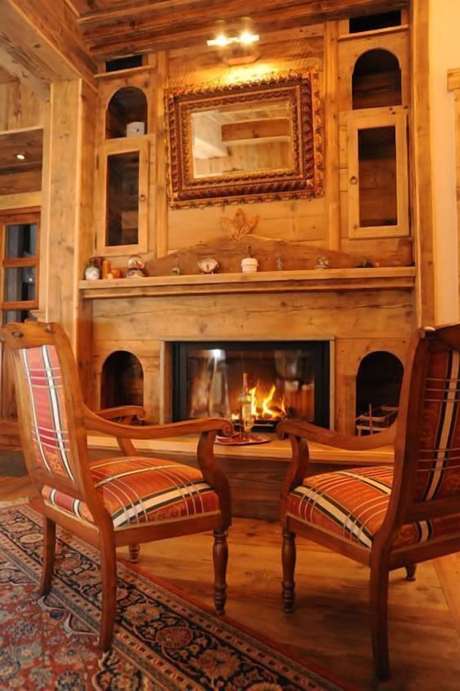 

Bari - Champoluc - Laghetto Alpine Hotel & Restaurant