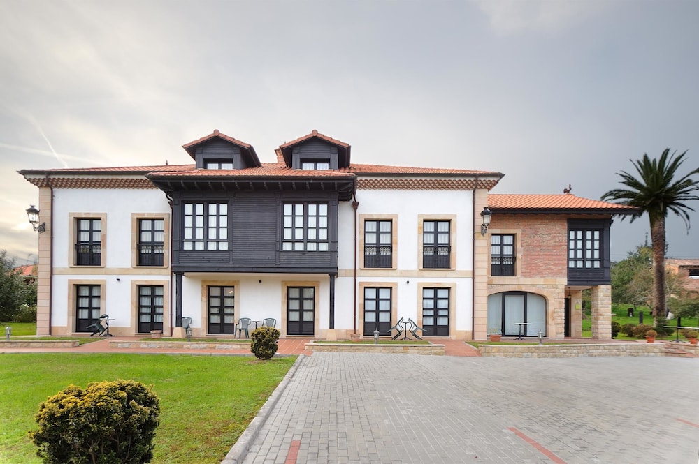 

Milano - Villaviciosa (Asturias) - La Casona de la Roza