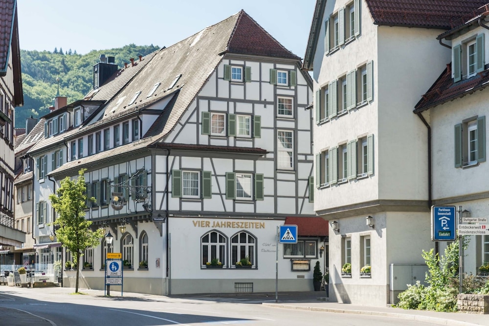 

Milano - Bad Urach - Flair Hotel Vier Jahreszeiten