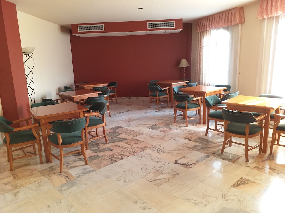 

Bari - Valencina de la Concepción - Hotel Anfiteatro Romano