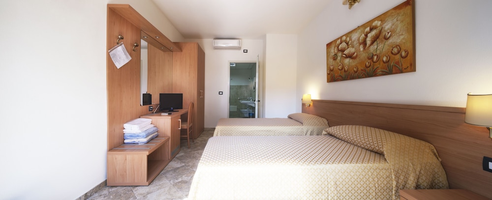 

Napoli - Alghero - Camping Village Laguna Blu