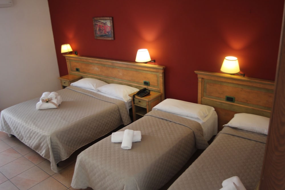 

Milano - Castellammare di Stabia - Hotel Santa Caterina