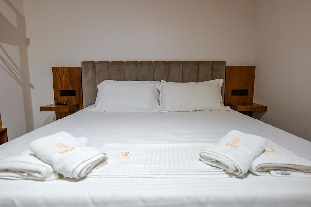 

Torino - Valona - Hotel Semajo
