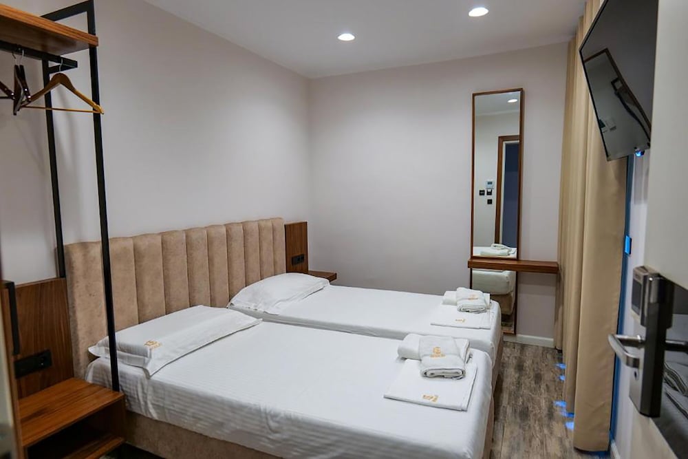 

Roma - Valona - Hotel Semajo